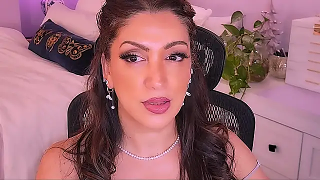 Wonderful Woman online show from 03.19.26