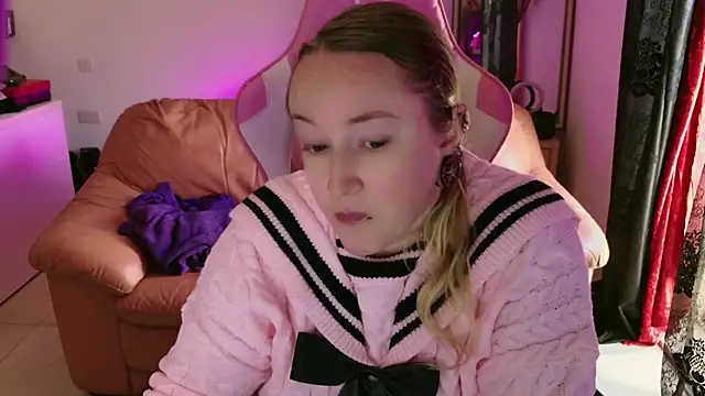 kisicaxx online show from 01.24.25