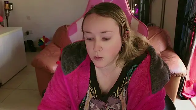 kisicaxx online show from 01.31.25