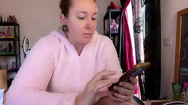 kisicaxx online show from 11.13.25