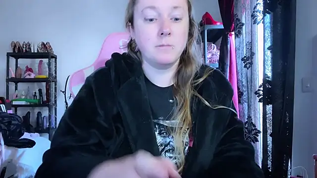 Snapshot of kisicaxx chatting on 02.17.26 kisicaxx online show from 02.17.26