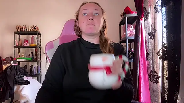 Snapshot of kisicaxx chatting on 02.18.26 kisicaxx online show from 02.18.26