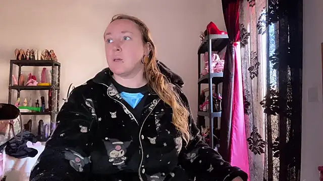 Snapshot of kisicaxx chatting on 02.23.26 kisicaxx online show from 02.23.26