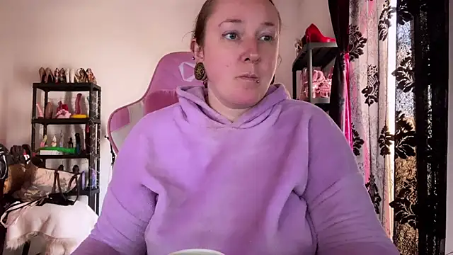 Snapshot of kisicaxx chatting on 03.04.26 kisicaxx online show from 03.04.26