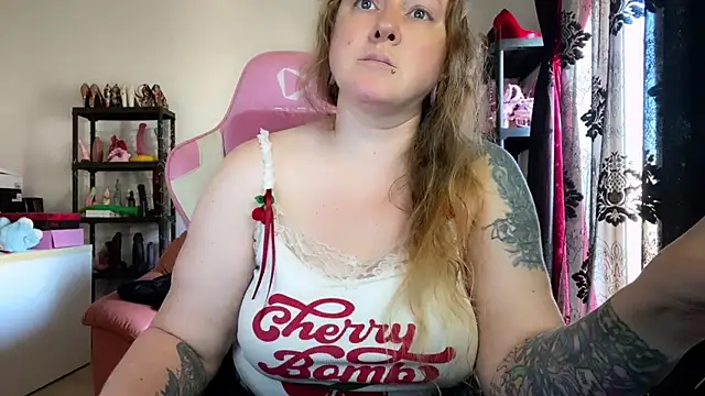 kisicaxx online show from 04.05.26