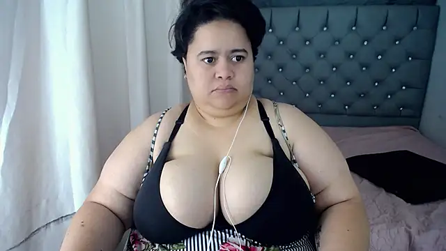 hotlesby4uxxx online show from 12.16.24