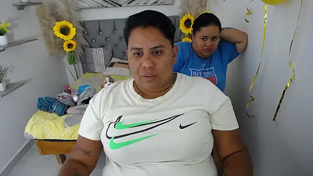 hotlesby4uxxx online show from 09.18.25