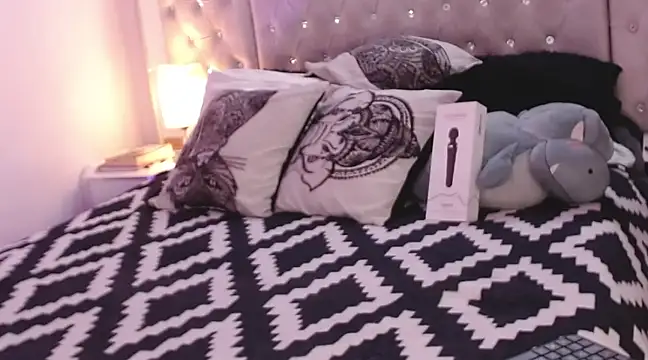 sweetana  online show from 01.03.25