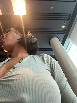   Nessa   online show from 04.10.26