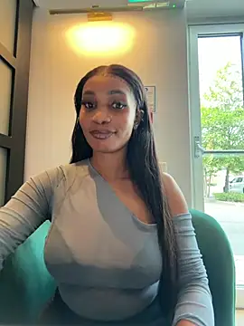 Snapshot of __Nessa__ chatting on 07.18.26 Nessa online show from 07.18.26