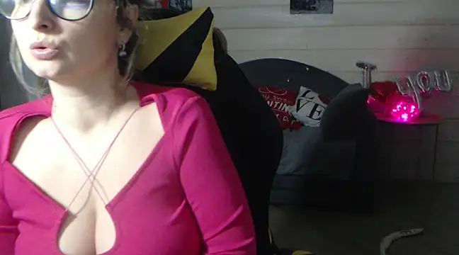 RubiLakros online show from 02.13.25