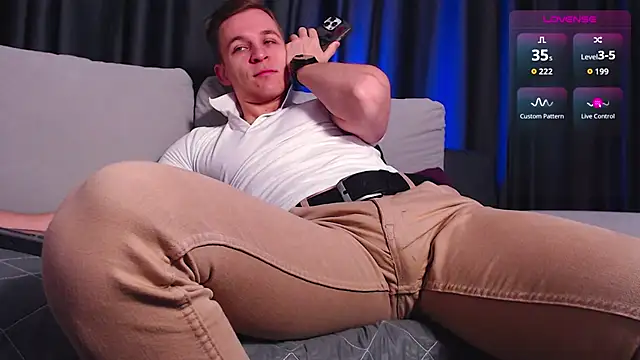 S3Xyes online show from 12.23.25