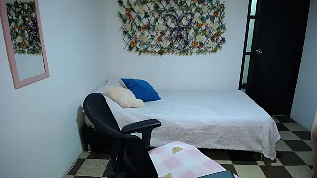 Sofi 5249  online show from 02.09.25