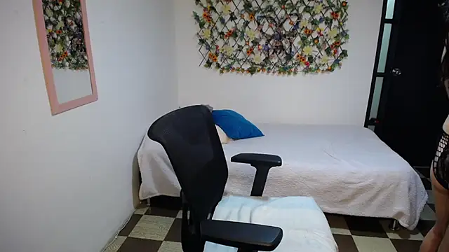 Sofi 5249  online show from 03.14.25