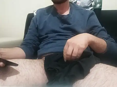 Snapshot of kayahan4 chatting on 11.19.25 kayahan4 online show from 11.19.25