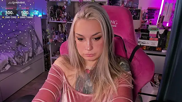 ChloeKohaku online show from 11.01.25