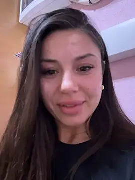 Snapshot of AmiraRosse chatting on 02.28.25 AmiraRosse online show from 02.28.25