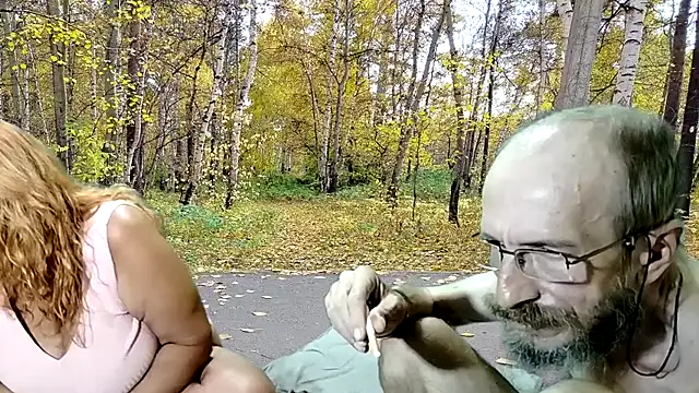 Snapshot of Siberia-Taiga chatting on 09.24.25 Siberia-Taiga online show from 09.24.25