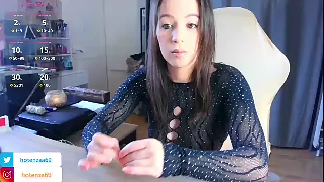 Snapshot of Hotenza69 chatting on 11.08.25 Hotenza69 online show from 11.08.25