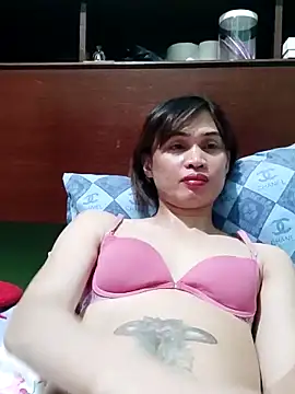 Snapshot of QueenSoreal chatting on 02.22.26 QueenSoreal online show from 02.22.26