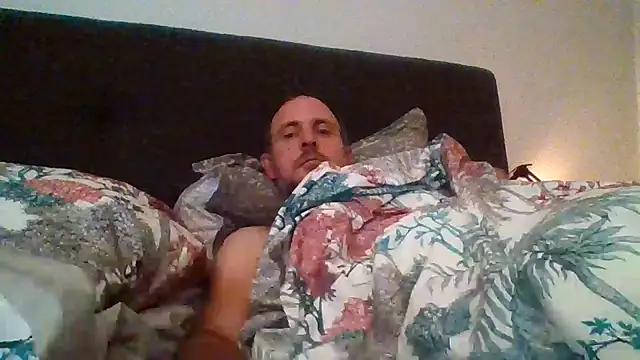 Snapshot of verylargecock chatting on 09.16.25 verylargecock online show from 09.16.25