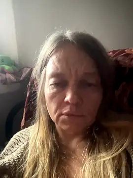 Snapshot of Susanel chatting on 11.09.25 Susanel online show from 11.09.25