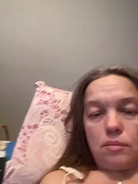 Snapshot of Susanel chatting on 11.23.25 Susanel online show from 11.23.25