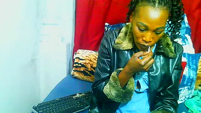 Snapshot of freaky_naughty chatting on 05.05.26 freaky naughty online show from 05.05.26