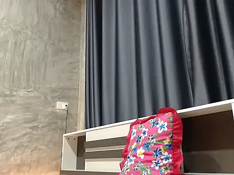 Snapshot of nareethai chatting on 12.21.24 nareethai online show from 12.21.24