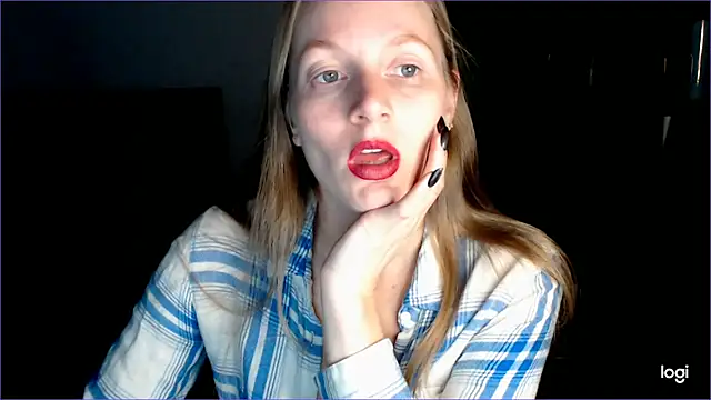 Snapshot of Shantidol chatting on 10.13.25 Shantidol online show from 10.13.25