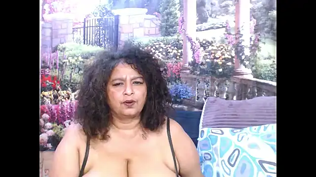 Snapshot of indianstar75 chatting on 02.10.25 indianstar75 online show from 02.10.25