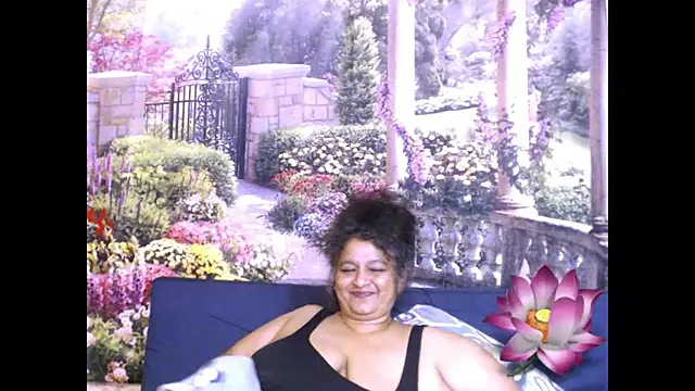 Snapshot of indianstar75 chatting on 02.11.25 indianstar75 online show from 02.11.25