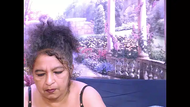 Snapshot of indianstar75 chatting on 02.15.25 indianstar75 online show from 02.15.25
