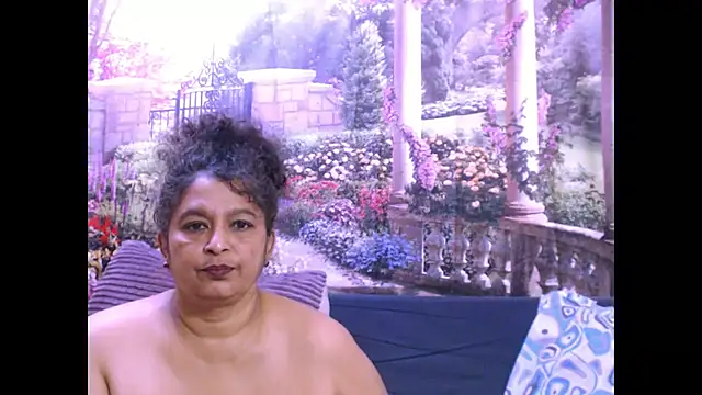 Snapshot of indianstar75 chatting on 02.18.25 indianstar75 online show from 02.18.25