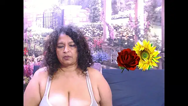 Snapshot of indianstar75 chatting on 02.21.25 indianstar75 online show from 02.21.25
