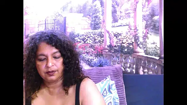 Snapshot of indianstar75 chatting on 02.22.25 indianstar75 online show from 02.22.25