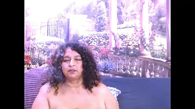 Snapshot of indianstar75 chatting on 02.22.25 indianstar75 online show from 02.22.25