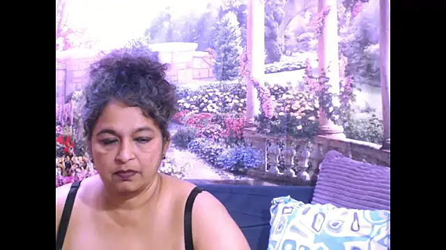 Snapshot of indianstar75 chatting on 02.27.25 indianstar75 online show from 02.27.25