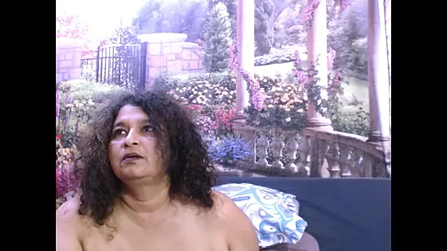 Snapshot of indianstar75 chatting on 02.28.25 indianstar75 online show from 02.28.25