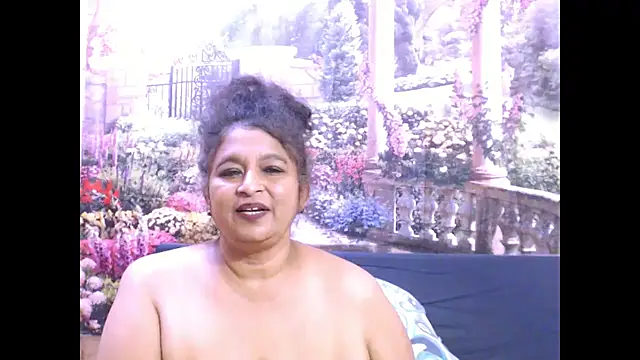 Snapshot of indianstar75 chatting on 03.10.25 indianstar75 online show from 03.10.25