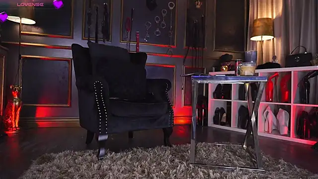 MissEmaDivine online show from 01.11.25