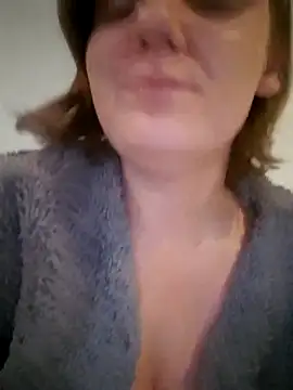 Snapshot of Cutegirlforyou chatting on 11.23.25 Cutegirlforyou online show from 11.23.25