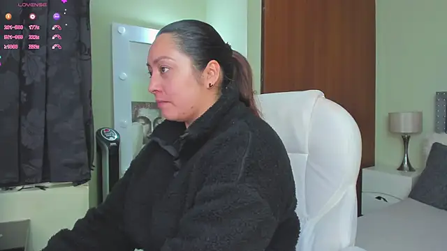 Snapshot of Kyllie_B chatting on 02.18.25 Kyllie B online show from 02.18.25