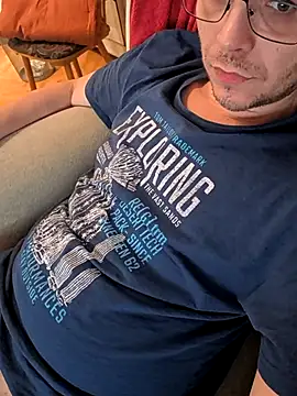 Snapshot of hardcap chatting on 12.15.25 hardcap online show from 12.15.25