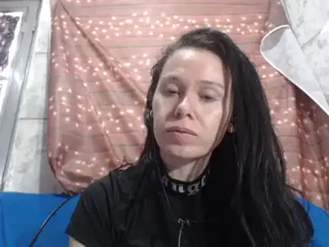 Venusluxodomme online show from 10.03.25