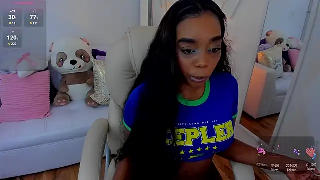 Snapshot of zobe_love chatting on 01.16.25 zobe love online show from 01.16.25