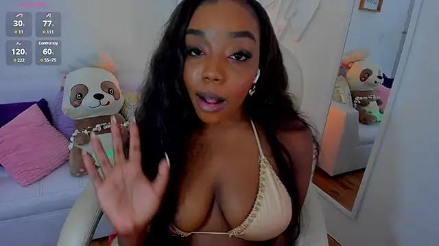 Snapshot of zobe_love chatting on 02.26.25 zobe love online show from 02.26.25