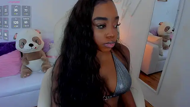 Snapshot of zobe_love chatting on 03.14.25 zobe love online show from 03.14.25