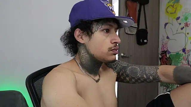 Snapshot of trieone chatting on 02.05.26 trieone online show from 02.05.26