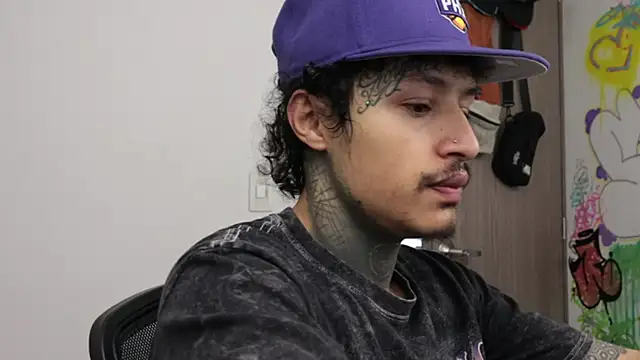 Snapshot of trieone chatting on 02.23.26 trieone online show from 02.23.26